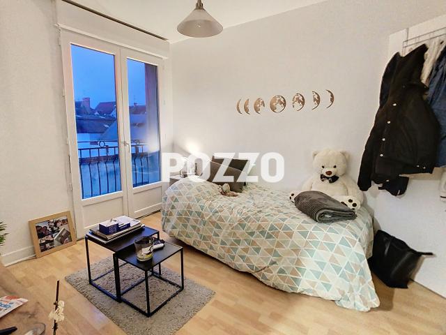 SAINT HILAIRE DU HARCOUET: appartement F1 23 m2 à louer