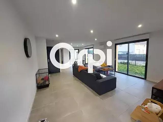 Saint Hilaire de la Côte 38260 Location maison 4 pièces t4 jardin terrasse
