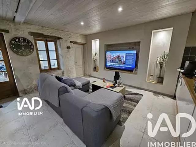 Saint Hippolyte 17430 Achat / Vente maison 4 pièces t4 parking