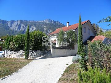 Saint Ismier – Maison individuelle meublée T5 de 86 m² avec garage et jardin