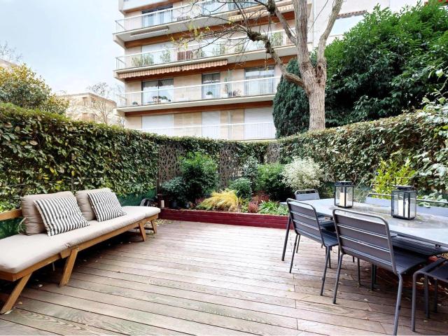 Saint James / Longchamp Dans un immeuble récent d'excellen. 80m² Neuilly sur Seine