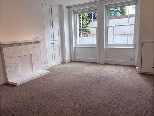 Saint James' Road, Tunbridge Wells TN1, 1 bed flat to rent, £815 pcm | PrimeLocation
