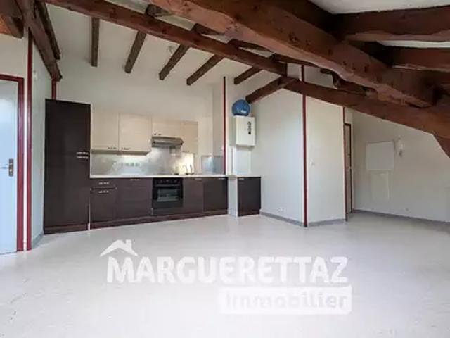 Saint Jeoire 74490 Achat / Vente appartement 2 pièces t2 au dernier étage