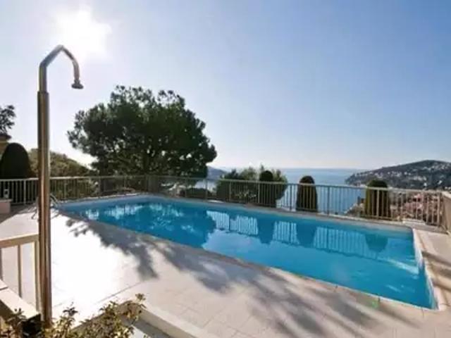 Saint Jean Cap Ferrat 06230 Achat / Vente appartement 1 pièce t1 au dernier étage
