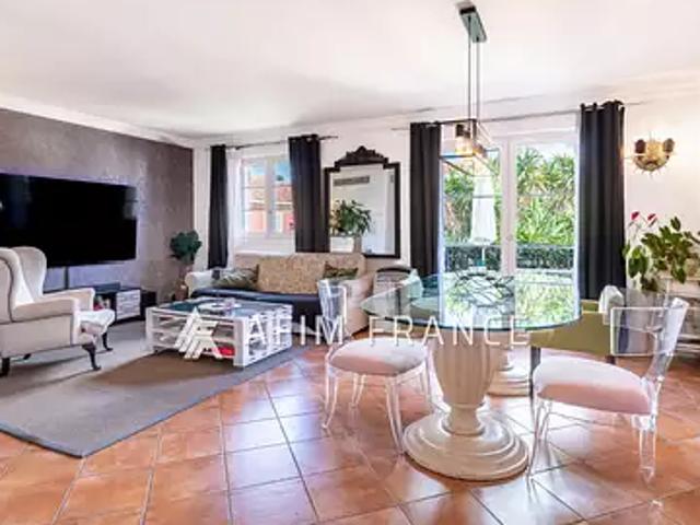 Saint Jean Cap Ferrat 06230 Achat / Vente appartement 4 pièces t4 au dernier étage terrasse