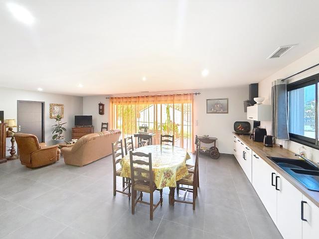 SAINT JEAN DU FALGA: VILLA RECENTE DE PLAIN PIED A VENDRE DE TYPE 4 AVEC GARAGE SUR UNE PARCELLE DE 636 M2