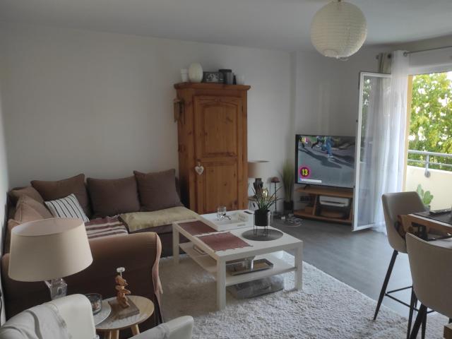 SAINT JEAN D'ANGELY PROCHE CENTRE VILLE