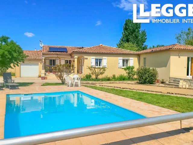 Saint Jean De Maruéjols et Avéjan Maison avec 4 chambres, 2 salles de bains grand jardin cloture et piscine