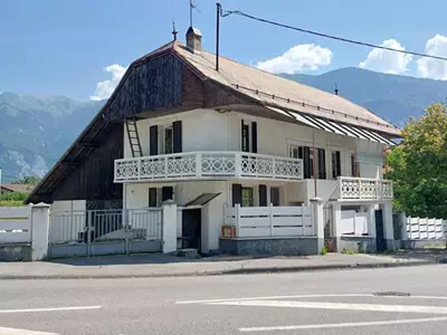 Saint Jean de Maurienne 73300 Achat / Vente maison 5 pièces t5 parking