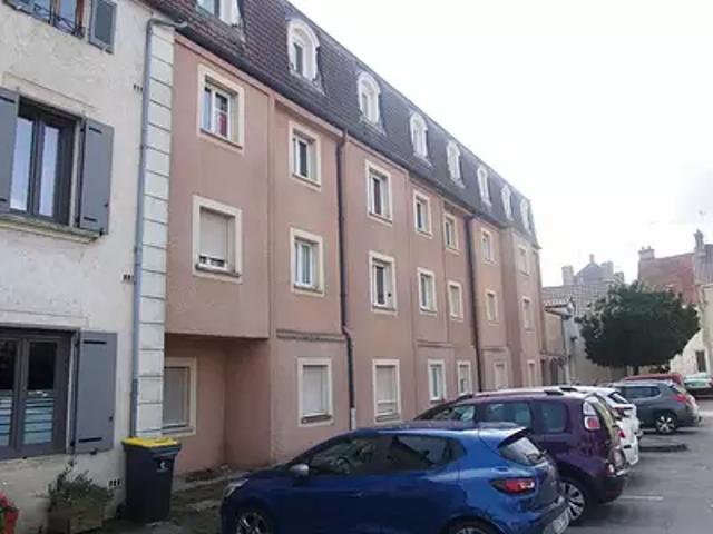 Saint Jean de Losne 21170 Achat / Vente appartement 2 pièces t2 au dernier étage