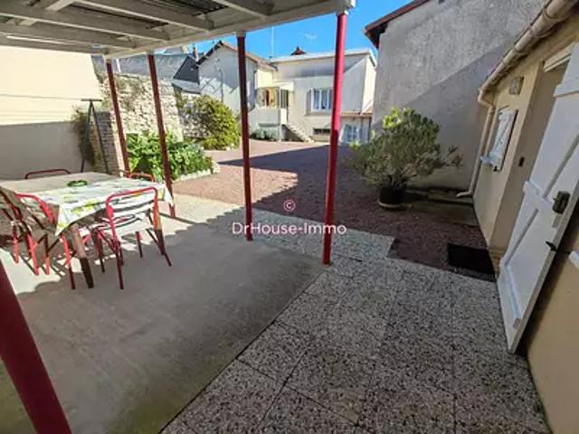 Saint Jean de Sauves 86330 Achat / Vente maison 7 pièces t7 au dernier étage parking