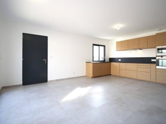 Saint Jean de Touslas: Maison T4 neuve avec jardin et garage
