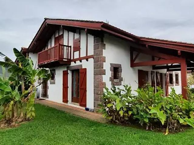 Saint Jean Pied de Port 64220 Achat / Vente maison 4 pièces t4 terrasse balcon