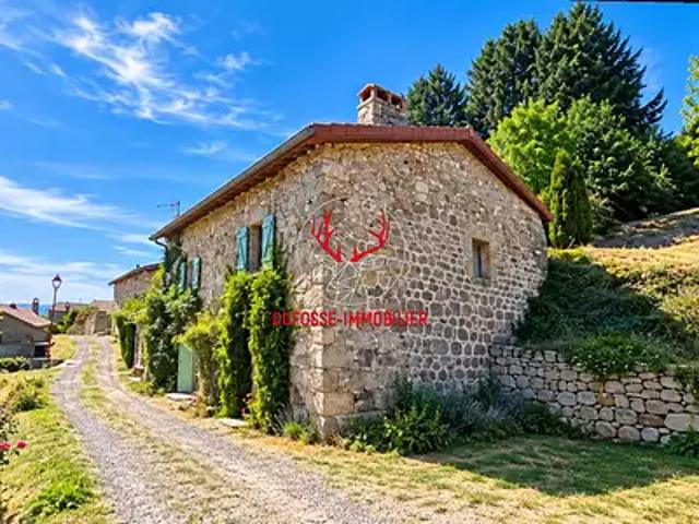 Saint Jean Roure 07160 Achat / Vente maison 7 pièces t7 au dernier étage jardin