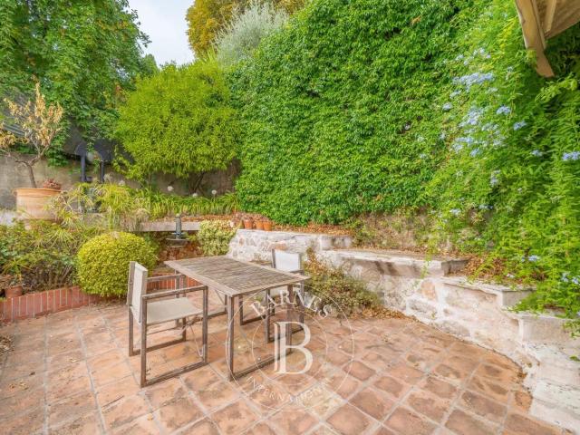 Saint Jeannet charmante maison de village avec vue mer 129m² Saint Jeannet