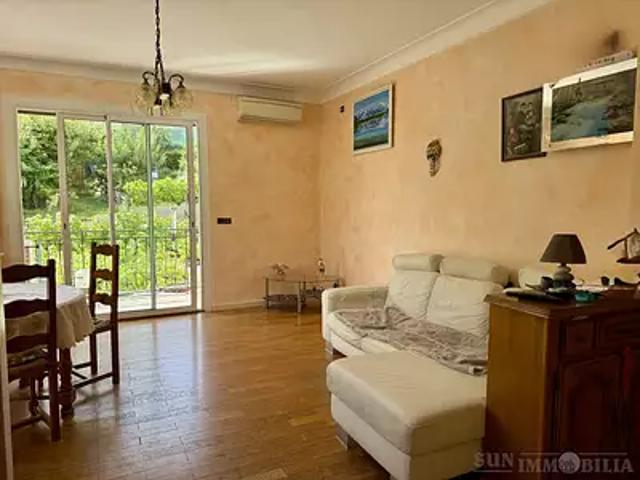 Saint Jeannet 06640 Achat / Vente appartement 4 pièces t4 au dernier étage