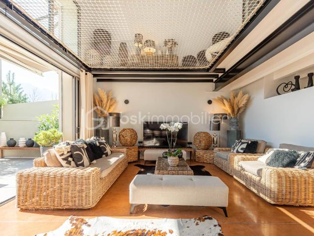 SAINT JORIOZ PROCHE LAC SUPERBE LOFT 140 M2 BIEN UNIQUE
