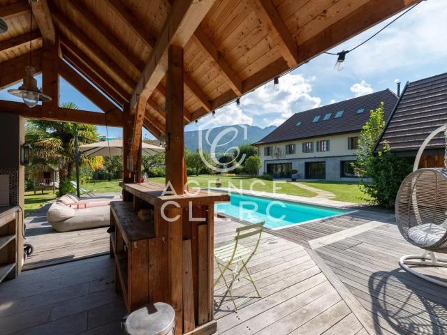 Saint Jorioz, propriété de caractère proche du lac 373m² Saint Jorioz