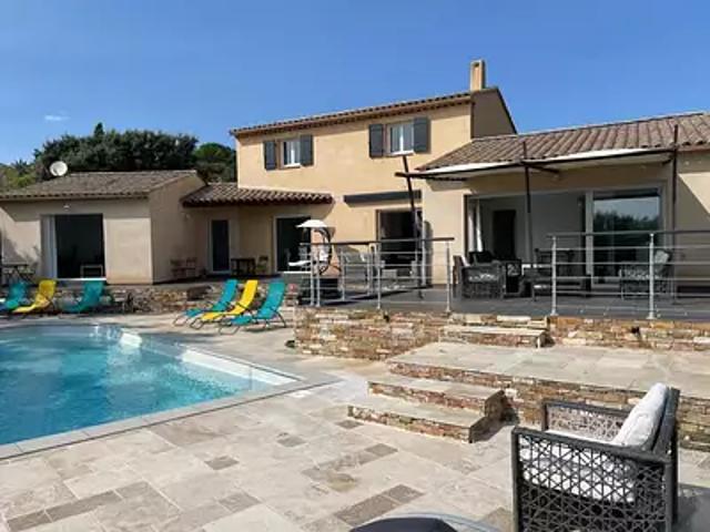 Saint Julien 83560 Achat / Vente maison 8 pièces t8 piscine jardin