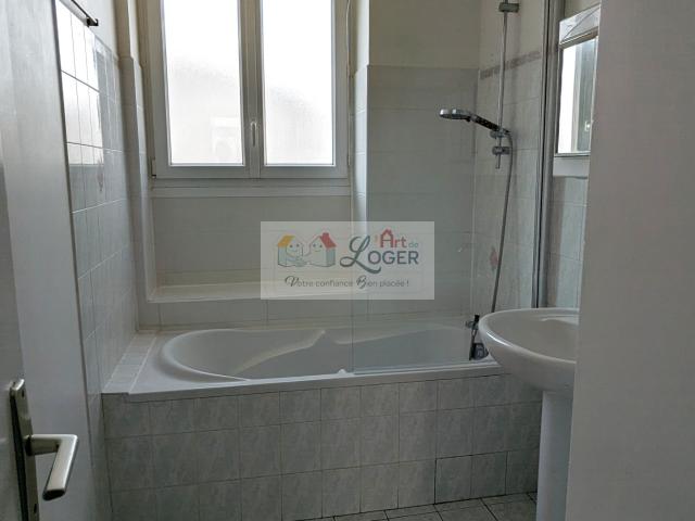 SAINT JULIEN DE CONCELLES Maison 3 chambres