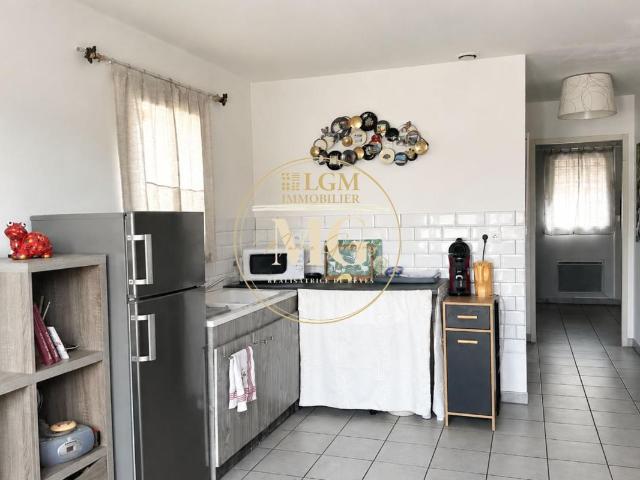 SAINT JULIEN LES ROSIERS – ENSEMBLE IMMOBILIER DE RAPPORT SUR 1 540 m² DONT ENVIRON 915 m² CONSTRUCTIBLES