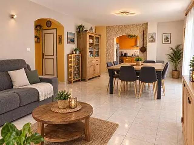 Saint Just 34400 Achat / Vente maison 6 pièces t6 au dernier étage parking