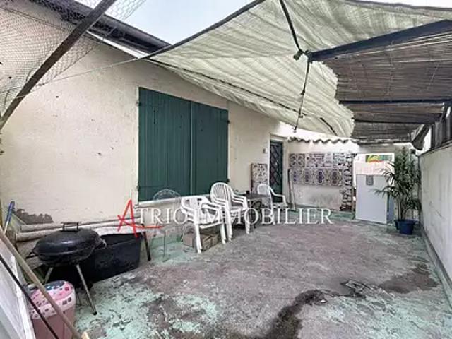 Saint Laurent du Var 06700 Achat / Vente appartement 4 pièces t4 au dernier étage terrasse