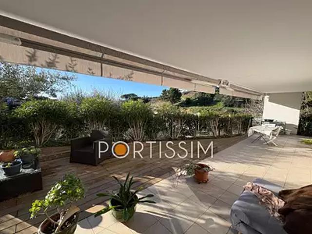 Saint Laurent du Var 06700 Achat / Vente appartement 4 pièces t4 piscine terrasse
