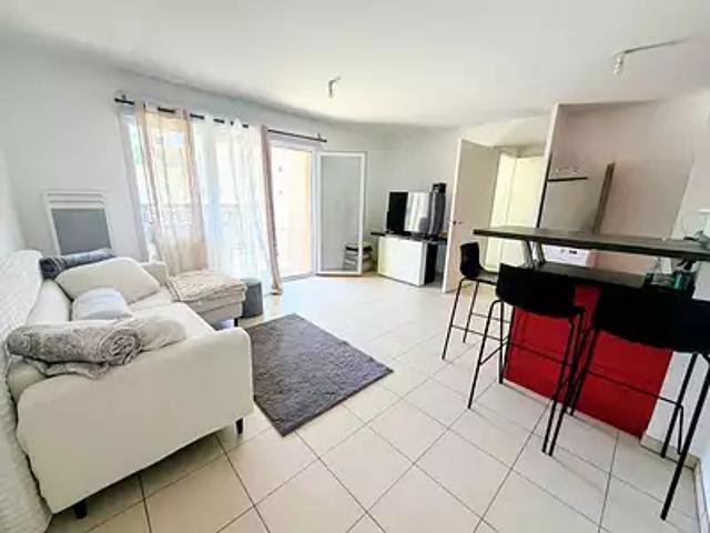 Saint Laurent du Var 06700 Achat / Vente appartement 2 pièces t2