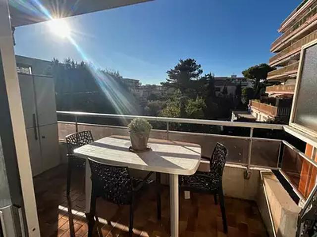 Saint Laurent du Var 06700 Achat / Vente appartement 2 pièces t2