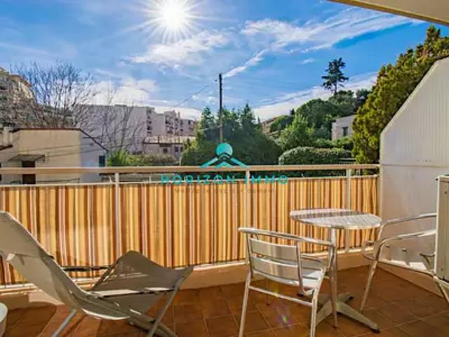 Saint Laurent du Var 06700 Achat / Vente appartement 2 pièces t2 terrasse parking
