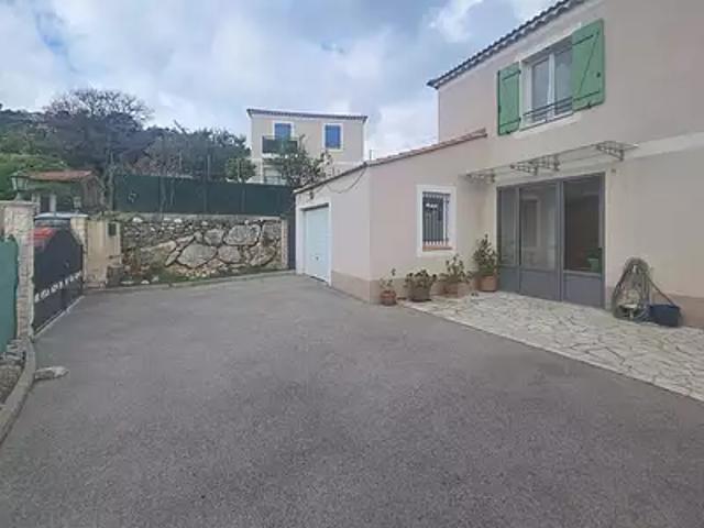 Saint Laurent du Var 06700 Achat / Vente maison 4 pièces t4 jardin terrasse