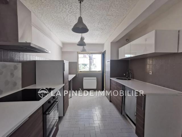 Saint Laurent du Var 06700 réf. 852L84A Appartement Saint Laurent du Var
