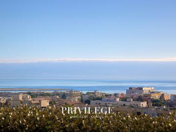 Saint Laurent Du Var Les Plateaux Fleuris: Appartement 4 Pi. 84m² Saint Laurent du Var