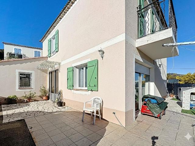 Saint Laurent Du Var Maison récente T4 de 96 m² avec extérie. 96m² Saint Laurent du Var