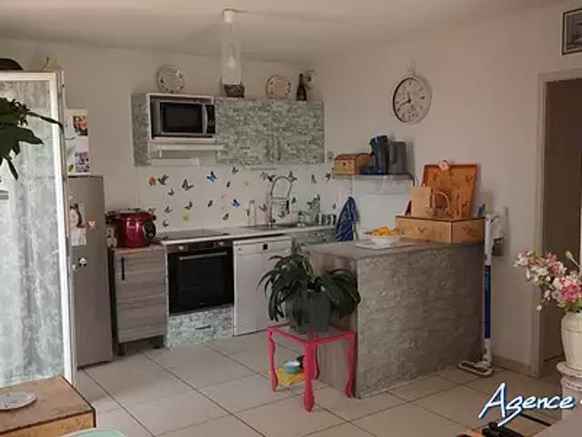 Saint Laurent de la Salanque 66250 Achat / Vente appartement 3 pièces t3 au dernier étage terrasse