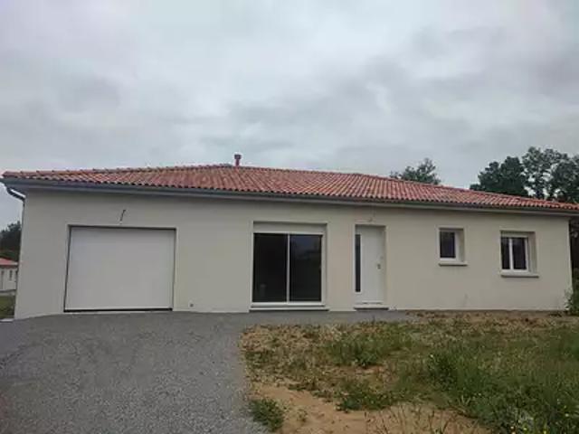 Saint Laurent sur Gorre 87310 Location maison 4 pièces t4 au dernier étage