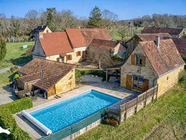 Saint Léon sur Vézère 24290 Achat / Vente maison 5 pièces t5 parking