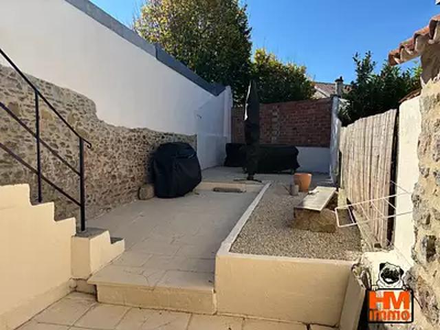 Saint Léonard de Noblat 87400 Achat / Vente maison 3 pièces t3 au dernier étage cave