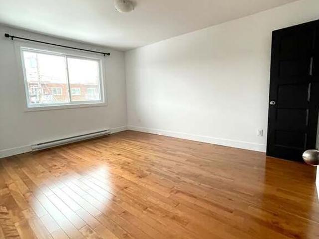 Saint Leonard Superbe Condo 3Ch+2SDB
