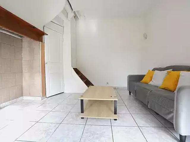 Saint Léger lès Domart 80780 Location maison 3 pièces t3 jardin