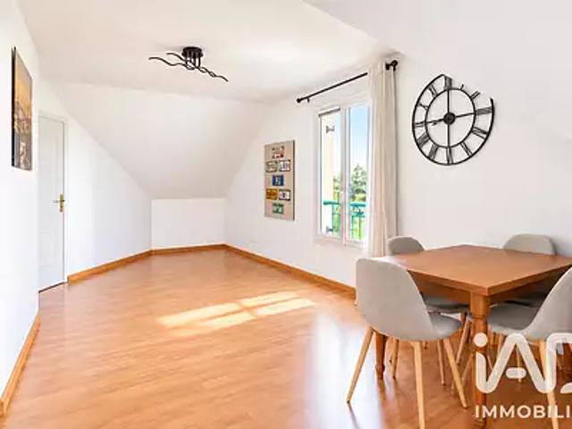 Saint Leu d'Esserent 60340 Location appartement 2 pièces t2 au dernier étage parking