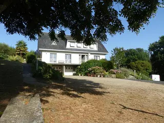 Saint Loup Lamairé 79600 Achat / Vente maison 10 pièces t10 piscine jardin