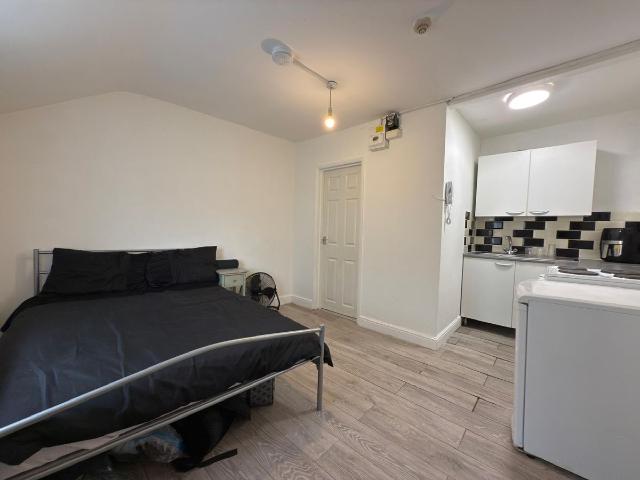 Saint Loyes Street, Bedford MK40, Studio to rent, £750 pcm | PrimeLocation