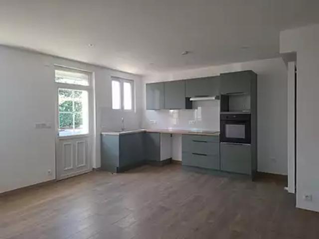 Saint Lumine de Coutais 44310 Location maison 5 pièces t5 terrasse