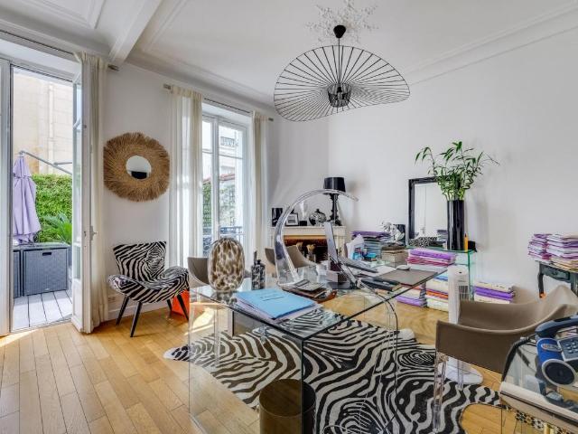 SAINT MANDÉ: AVENUE FOCH HYPERCENTRE APPARTEMENT 120M2 TERRASSE 30M2 PROFESSION LIBÉRALE POSSIBLE
