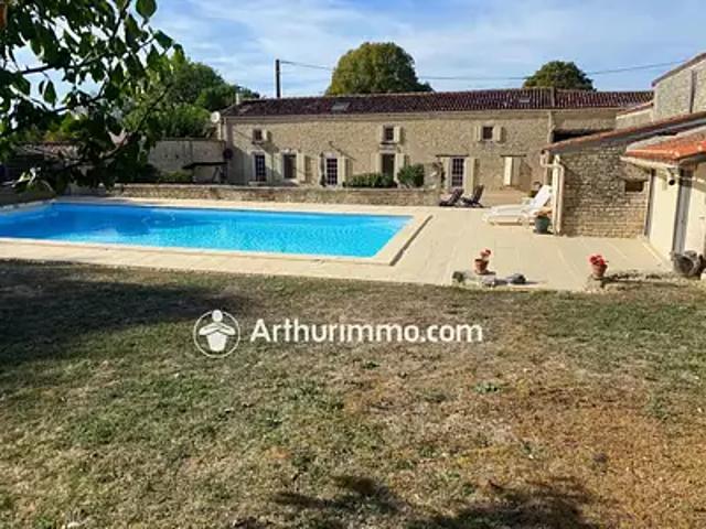 Saint Mandé sur Brédoire 17470 Achat / Vente maison 6 pièces t6 piscine