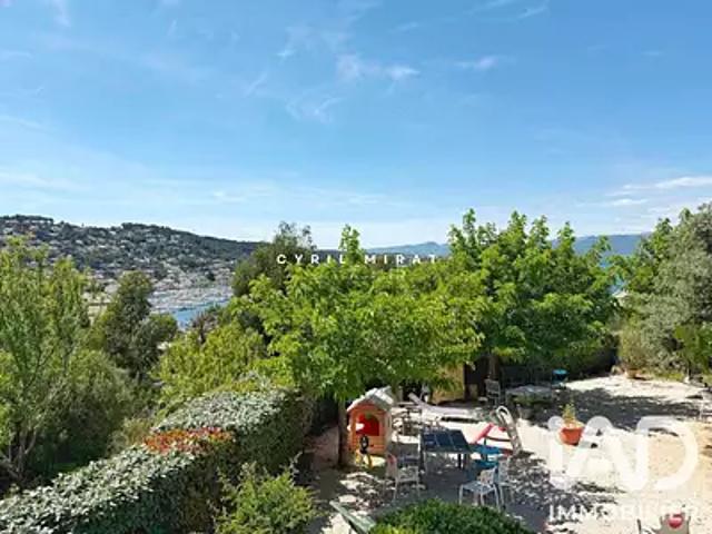 Saint Mandrier sur Mer 83430 Achat / Vente appartement 2 pièces t2 piscine cave
