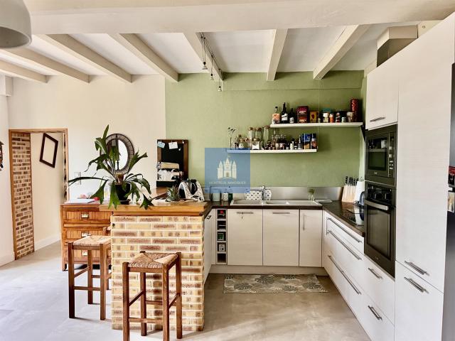 Saint Martin de Sanzay 79: Belle Longère familiale 3 à 4. 196m² Saint Martin de Sanzay