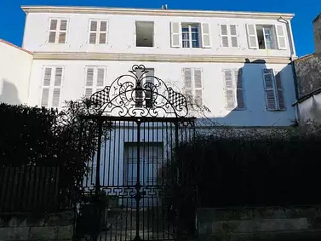 Saint Martin de Ré 17410 Achat / Vente appartement 2 pièces t2 au dernier étage
